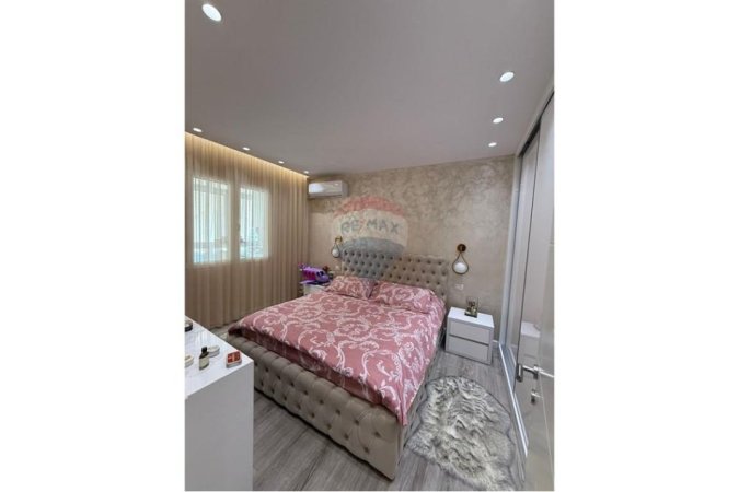 Tirane, shitet apartament 1+1 Kati 8, 65 m² 123.000 € (Rruga Stefan Shundi)