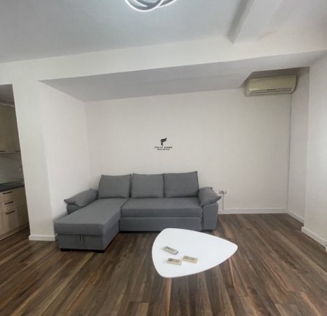 Tirane, jepet me qera 1+1 Kati 3, 65 m² 500 € (SIRI KODRA)