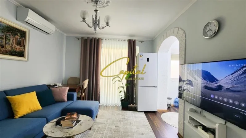 Tirane, jepet me qera apartament 1+1 Kati 3, 53 m² 500 € (ISH TREGU ELEKTRIK)