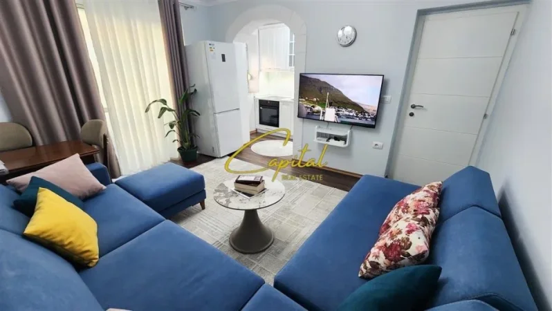 Tirane, jepet me qera apartament 1+1 Kati 3, 53 m² 500 € (ISH TREGU ELEKTRIK)