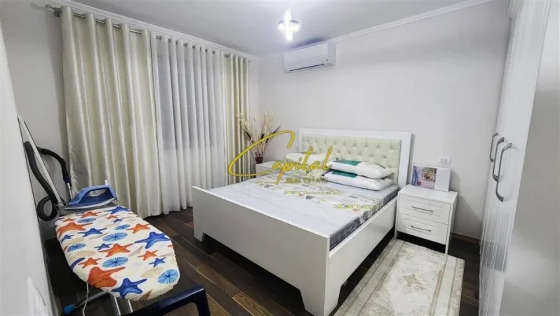 Tirane, jepet me qera apartament 1+1 Kati 3, 53 m² 500 € (ISH TREGU ELEKTRIK)