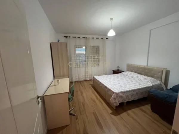 Durres, jepet me qera apartament 2+1 Kati 5, 100 m² 450 € 