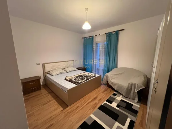 Durres, jepet me qera apartament 2+1 Kati 5, 100 m² 450 € 