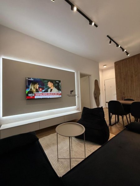 Tirane, jepet me qera apartament 1+1 Kati 5, 75 m² 550 € (ALI DEMI)