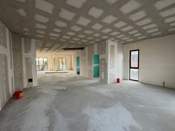 Tirane, shitet apartament 2+1 Kati 3, 115 m² 166.750 € (Casa Italia.)