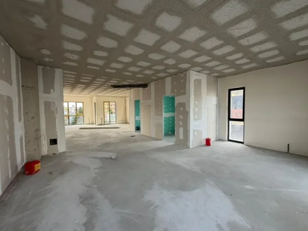 Tirane, shitet apartament 2+1 Kati 3, 115 m² 166.750 € (Casa Italia.)