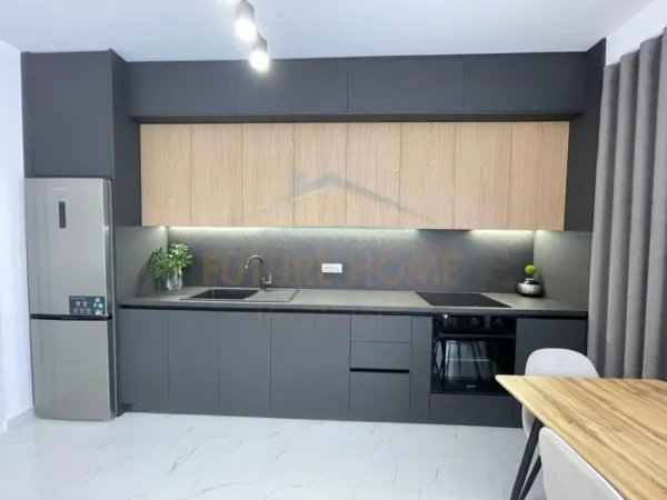 Tirane, jepet me qera apartament 2+1 Kati 2, 90 m² 700 € (Rruga 5 maji)