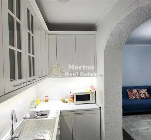 Tirane, jepet me qera apartament 1+1 Kati 3, 53 m² 500 € (Rruga Mihal Grameno)