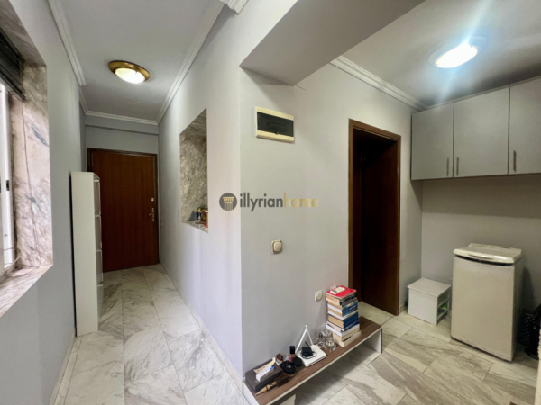 Tirane, jepet me qera apartament 1+1 Kati 2, 50 m² 550 €