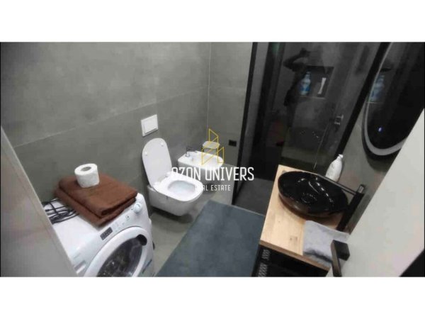 Tirane, jepet me qera apartament 2+1+Ballkon Kati 9, 80 m² 1.900 € (Kompleksi Olimpik, Komuna e Parisit Tirana, Albania)