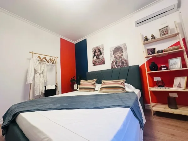 Tirane, jepet me qera apartament 1+1+Ballkon Kati 1, 70 m² 750 € (Blloku)