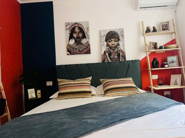 Tirane, jepet me qera apartament 1+1+Ballkon Kati 1, 70 m² 750 € (Blloku)