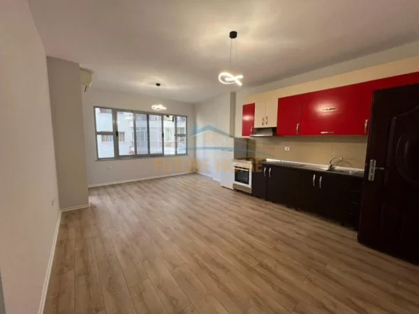 Tirane, shitet apartament 2+1+Ballkon Kati 3, 79 m² 125.000 € 