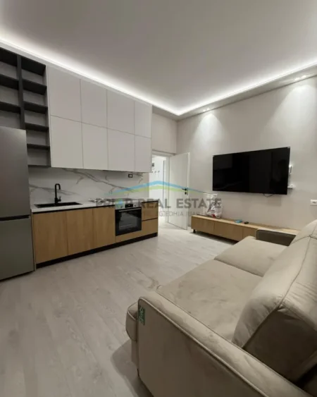 Tirane, jepet me qera apartament 1+1 Kati 3, 62 m² 700 € (Bulevardi Zogu i Pare)