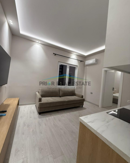 Tirane, jepet me qera apartament 1+1+Ballkon Kati 3, 62 m² 700 € (Bulevardi Zogu i Pare)