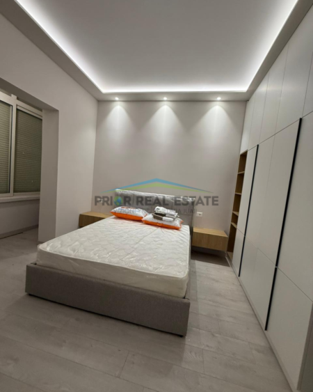 Tirane, jepet me qera apartament 1+1+Ballkon Kati 3, 62 m² 700 € (Bulevardi Zogu i Pare)