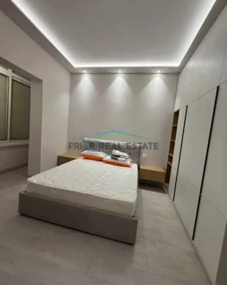 Tirane, jepet me qera apartament 1+1 Kati 3, 62 m² 700 € (Bulevardi Zogu i Pare)