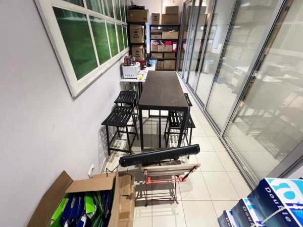 Tirane, jepet me qera zyre Kati 2, 155 m² 1.000 € (Rruga e Kavajes)