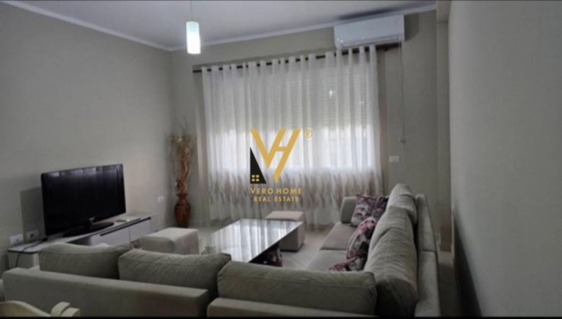 Tirane, jepet me qera apartament 2+1+Ballkon Kati 2, 75 m² 650 € (KOPSHTI ZOOLOGJIK)