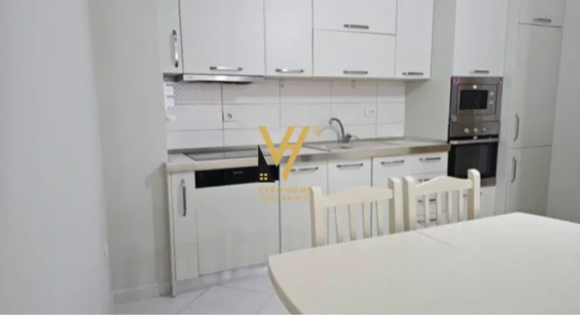 Tirane, jepet me qera apartament 2+1+Ballkon Kati 2, 75 m² 650 € (KOPSHTI ZOOLOGJIK)