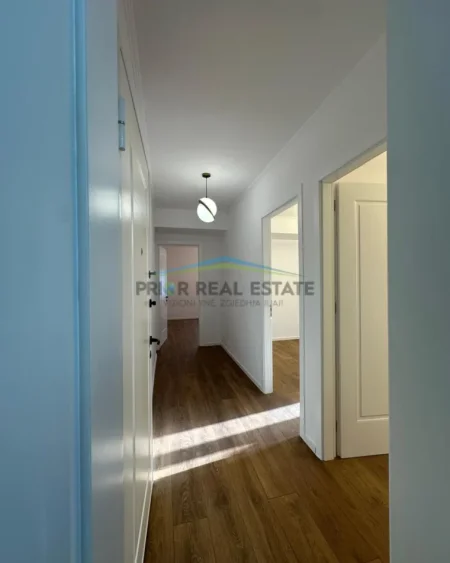 Tirane, shitet apartament 2+1 Kati 4, 65 m² 118.000 € (Ruga e Kongresi i Manastirit)