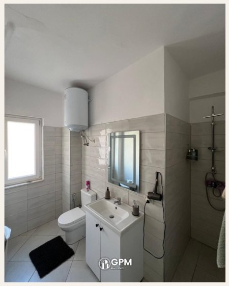 Tirane, jepet me qera apartament 1+1 , 52 m² 700 € 