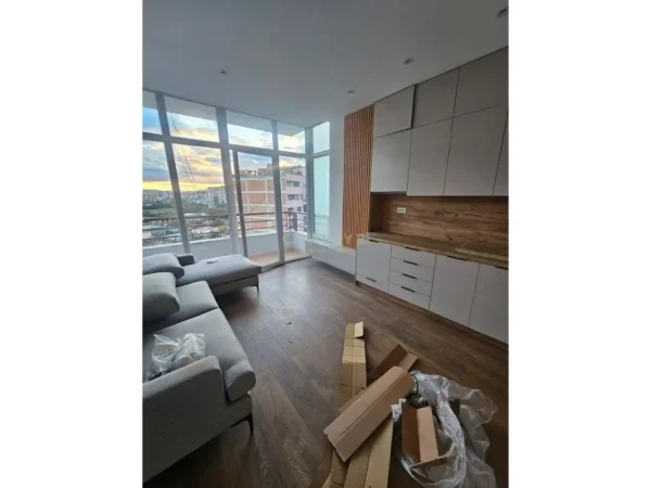 Tirane, shitet apartament 1+1 Kati 7, 60 m² 93.000 € 