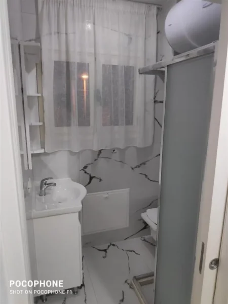 Tirane, jepet me qera apartament Kati 1, 85 m² 480 € (PORCELANI)