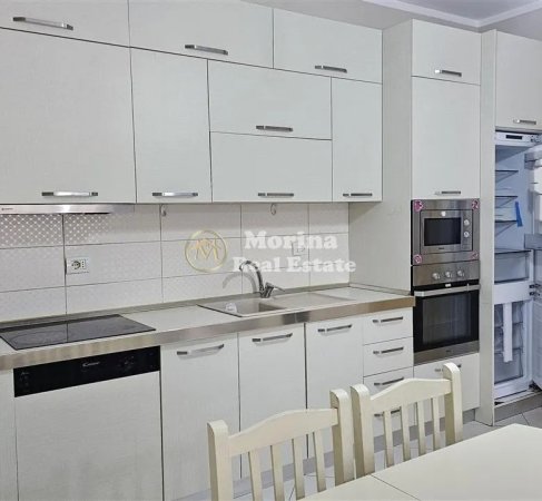 Tirane, jepet me qera apartament 2+1 Kati 3, 100 m² 650 € (Liqeni i Thate)