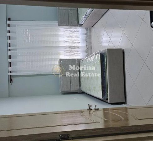 Tirane, jepet me qera apartament 2+1 Kati 3, 100 m² 650 € (Liqeni i Thate)