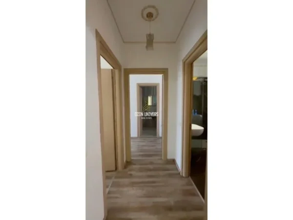 Tirane, jepet me qera apartament 2+1+Ballkon Kati 4, 110 m² 650 € (Green City Residence, Astir)