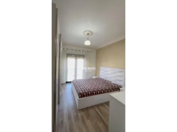 Tirane, jepet me qera apartament 2+1+Ballkon Kati 4, 110 m² 650 € (Green City Residence, Astir)