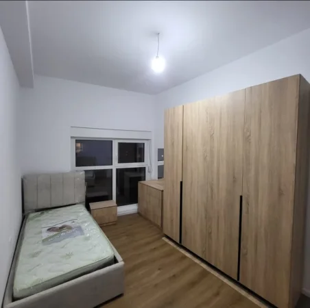 Tirane, jepet me qera apartament 2+1 Kati 3, 82 m² 550 € (KOMPLEKSI KADIU . ALI DEMI)
