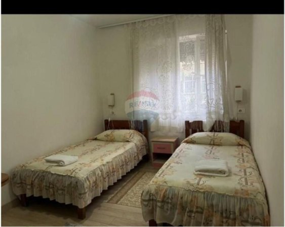 Tirane, jepet me qera apartament 3+1 Kati 3, 100 m² 800 € (Rruga Myslym Shyri, Tirane)