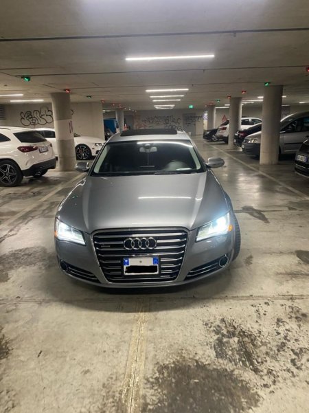 Tirane, shitet makine Benzin, gri e erret automatik 198.000 km 12.000 €