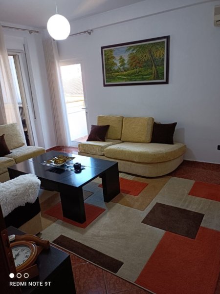 Tirane, jepet me qera apartament 1+1 Kati 5, 70 m² 500 € (don bosko)