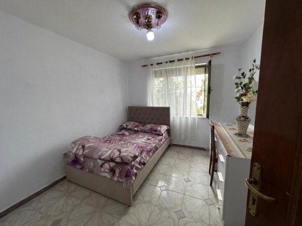 Tirane, jepet me qera apartament 2+1 Kati 3, 95 m² 600 € (Mine Peza)