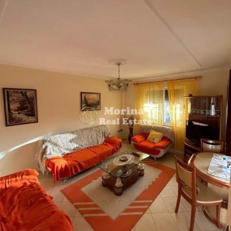 Tirane, jepet me qera apartament 2+1 Kati 3, 71 m² 480 € (Varri i Bamit)