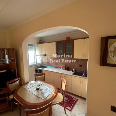 Tirane, jepet me qera apartament 2+1 Kati 3, 71 m² 480 € (Varri i Bamit)