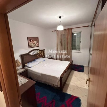 Tirane, jepet me qera apartament 2+1 Kati 3, 71 m² 480 € (Varri i Bamit)