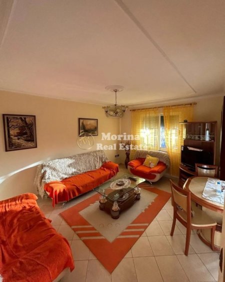 Tirane, jepet me qera apartament 2+1 Kati 3, 71 m² 480 € (Varri i Bamit)