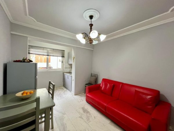 Tirane, jepet me qera apartament 1+1 Kati 2, 50 m² 550 € (Stadiumi Dinamo)