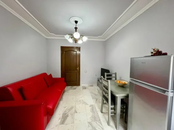 Tirane, jepet me qera apartament 1+1 Kati 2, 50 m² 520 € (Stadiumi Dinamo)