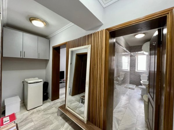 Tirane, jepet me qera apartament 1+1 Kati 2, 50 m² 550 € (Stadiumi Dinamo)