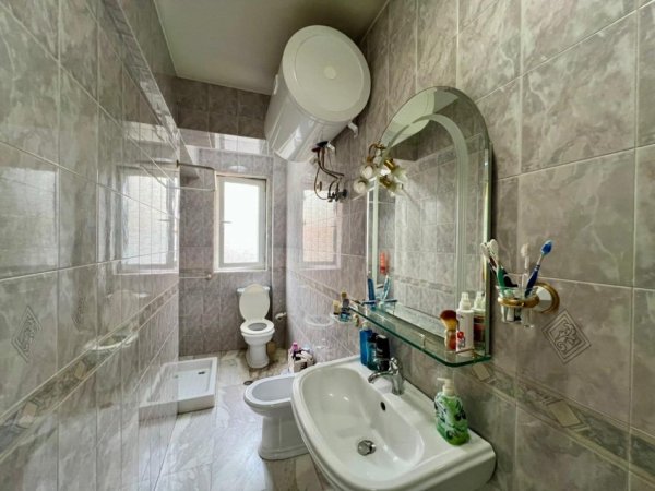 Tirane, jepet me qera apartament 1+1 Kati 2, 50 m² 550 € (Stadiumi Dinamo)