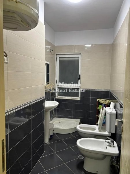 Tirane, jepet me qera apartament 1+1 Kati 5, 63 m² 480 € (Rruga Lluke Kacaj)