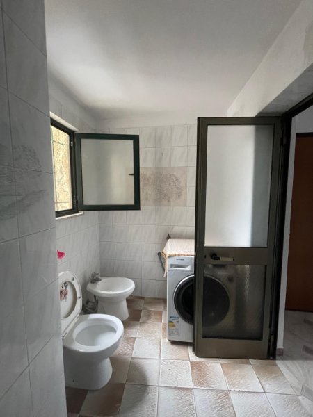 Tirane, jepet me qera apartament 2+1 Kati 3, 104 m² 650 € (MINE PEZA)