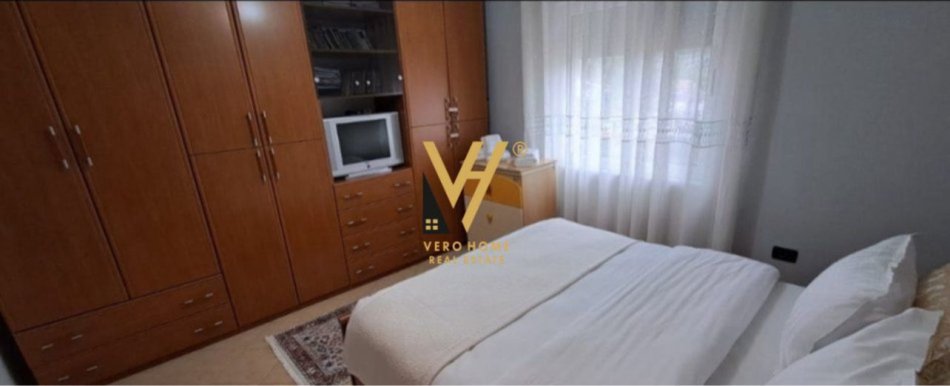 Tirane, jepet me qera apartament 1+1+Ballkon Kati 2, 60 m² 350 € (MULLET)