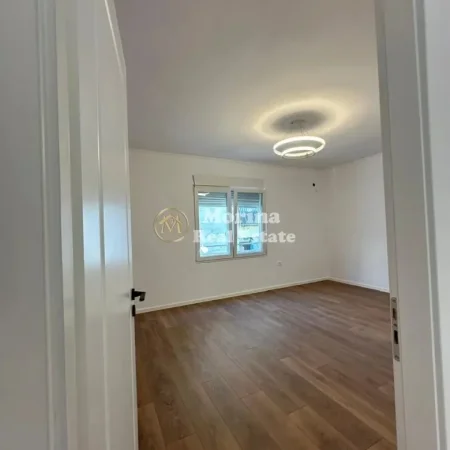 Tirane, shitet apartament 2+1 Kati 4, 50 m² 118.000 € (Rruga Kongresi i Manastirit)