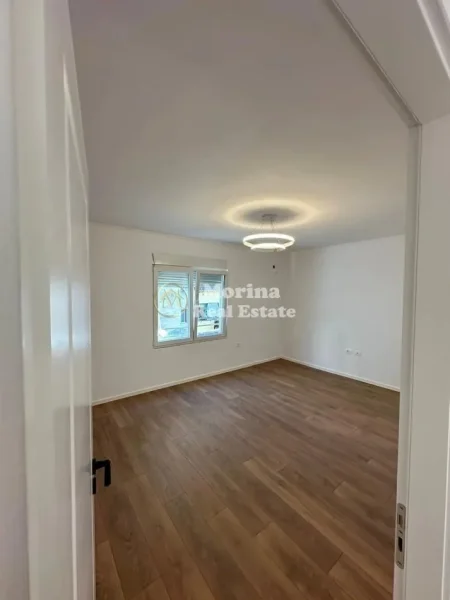 Tirane, shitet apartament 2+1 Kati 4, 50 m² 118.000 € (Rruga Kongresi i Manastirit)